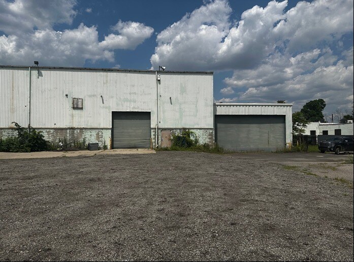 More Photos Of 13881 Elmira St, Detroit Industrial For Sale