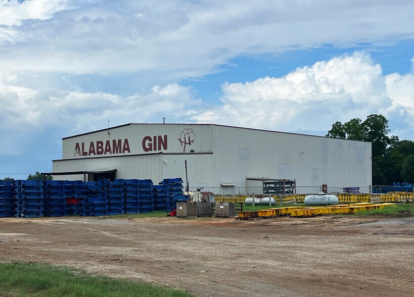 More Photos Of 26655 Railroad Ave, Loxley Warehouse For Lease