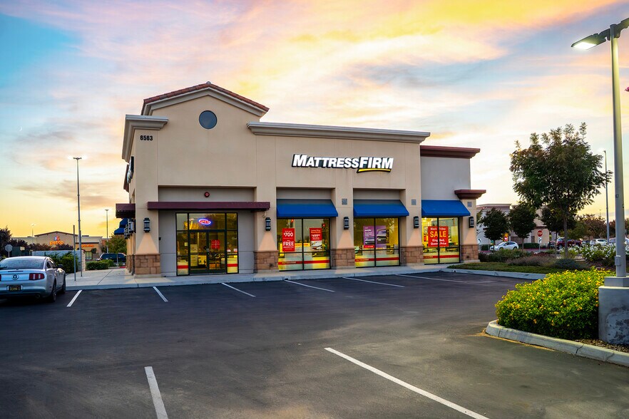 Primary Photo Of 6563 N Riverside Dr, Fresno General Retail For Sale