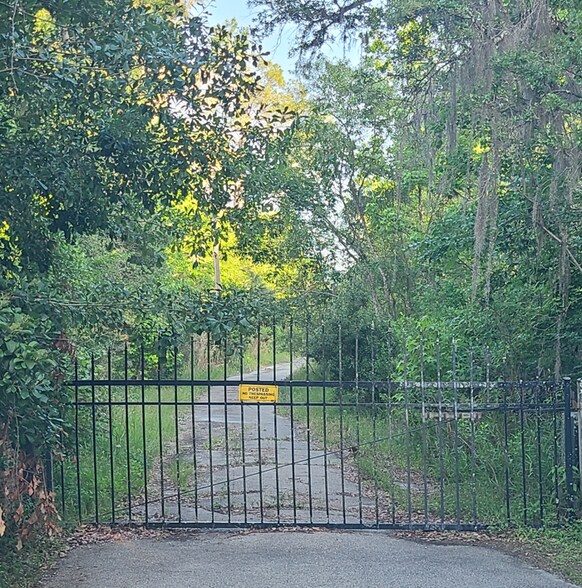 More Photos Of 1606 Willow, Enterprise Land For Sale