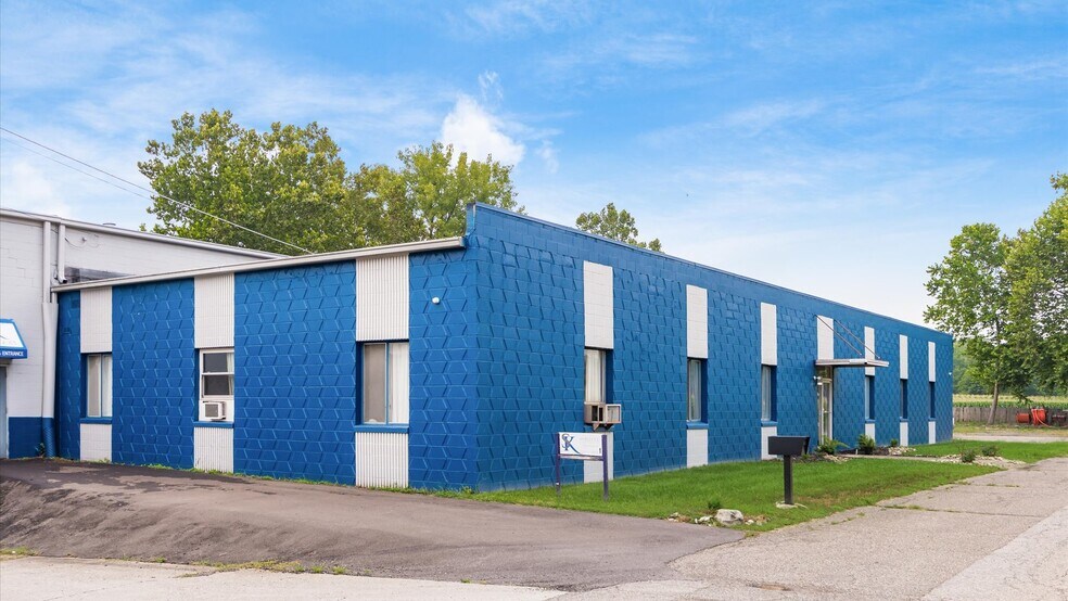 More Photos Of 1150-1160 Newark Rd, Zanesville Warehouse For Sale
