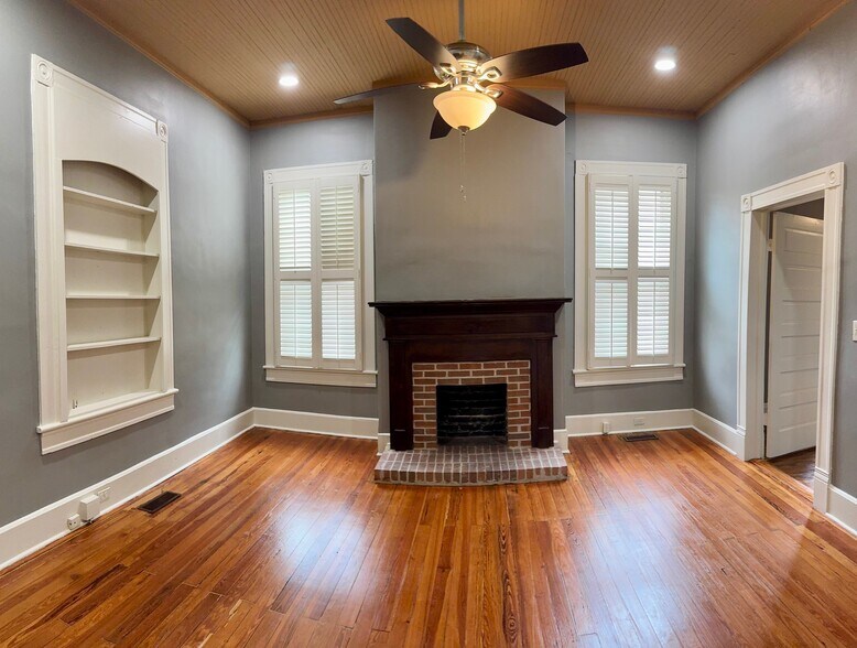 More Photos Of 115 Vista Cir, Macon-Bibb Office For Sale