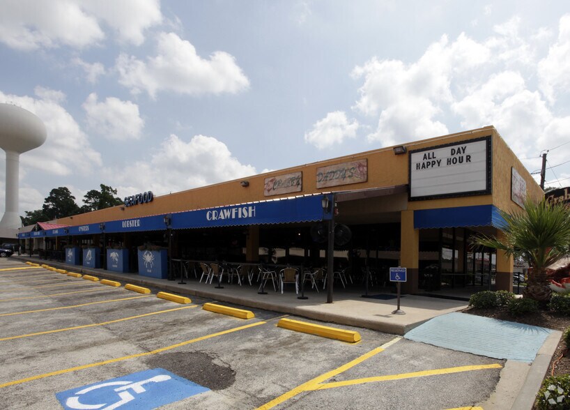 More Photos Of 25192 Interstate 45, Spring Unknown For Lease