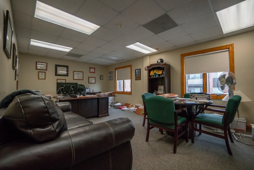 More Photos Of 9635 Saric Ct, Highland Office For Lease