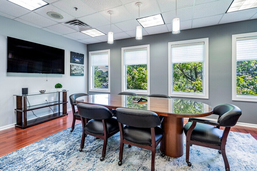 More Photos Of 807 Mantoloking Rd, Brick Office For Sale