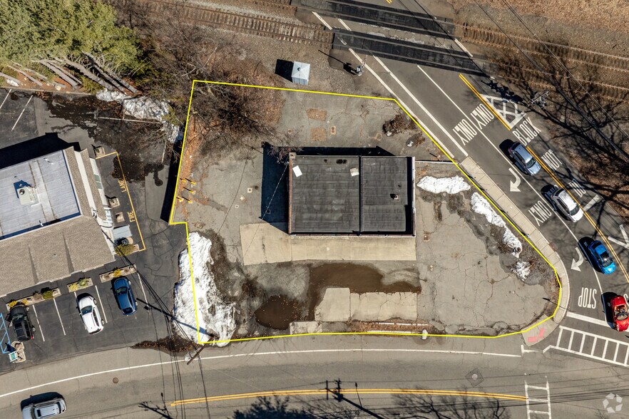 More Photos Of 116 N Central Ave, Ramsey Service Station For Sale