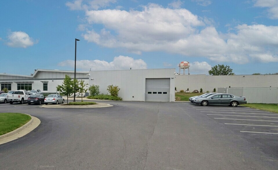 More Photos Of 5301 Park Circle Dr, Kalamazoo Service For Sale