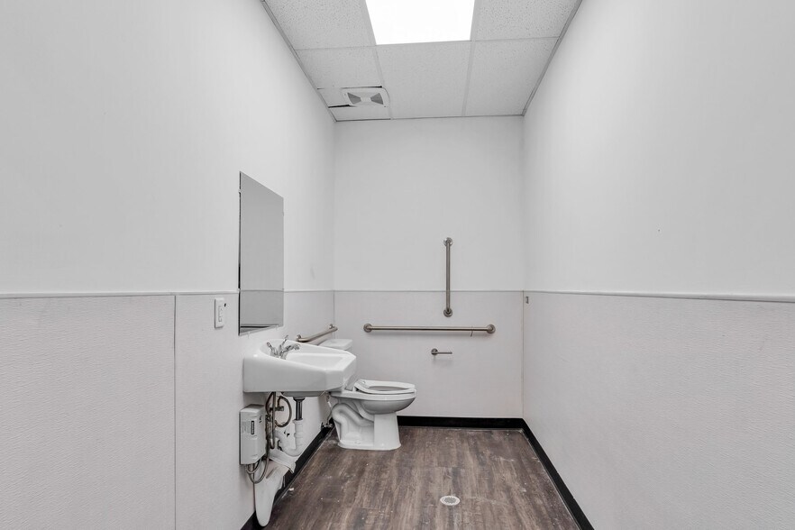 More Photos Of 111-117 Central Plz, Pueblo Storefront Retail Residential For Sale