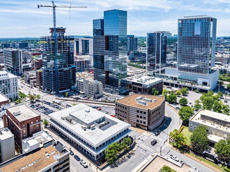 More Photos Of 223 Rosa L Parks Blvd, Nashville Office For Lease