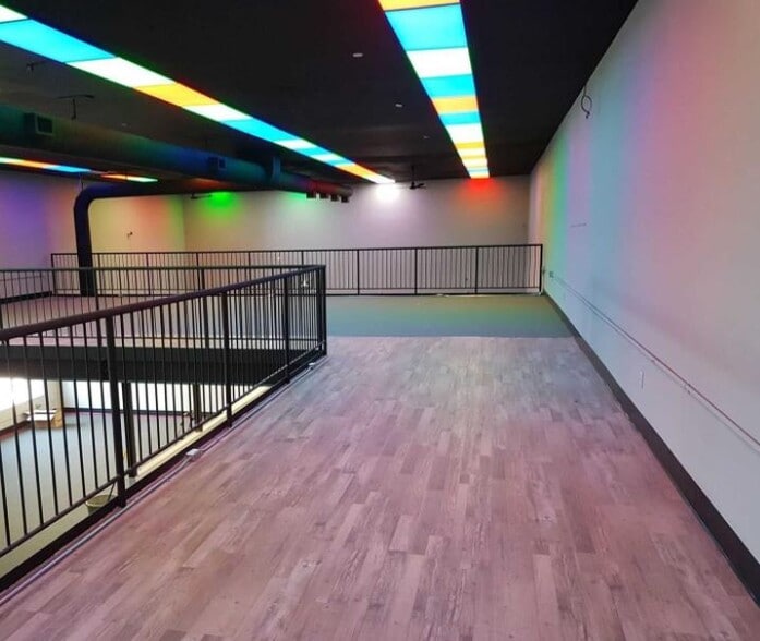 More Photos Of 4190 Steeles Ave W, Vaughan Showroom For Lease