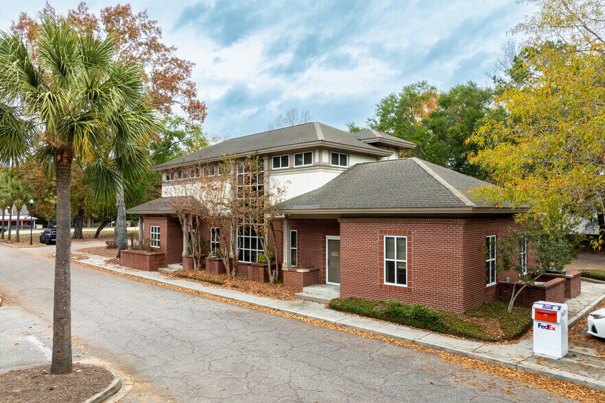 Primary Photo Of 1037 Chuck Dawley Blvd, Mount Pleasant Office Residential For Lease