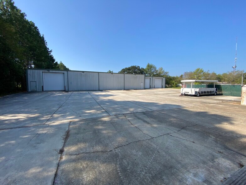 More Photos Of 241 Highway 1085, Madisonville Warehouse For Lease