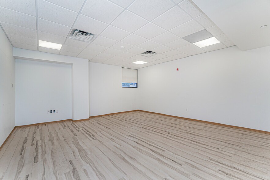 More Photos Of 360 Neptune Ave, Brooklyn Medical For Lease