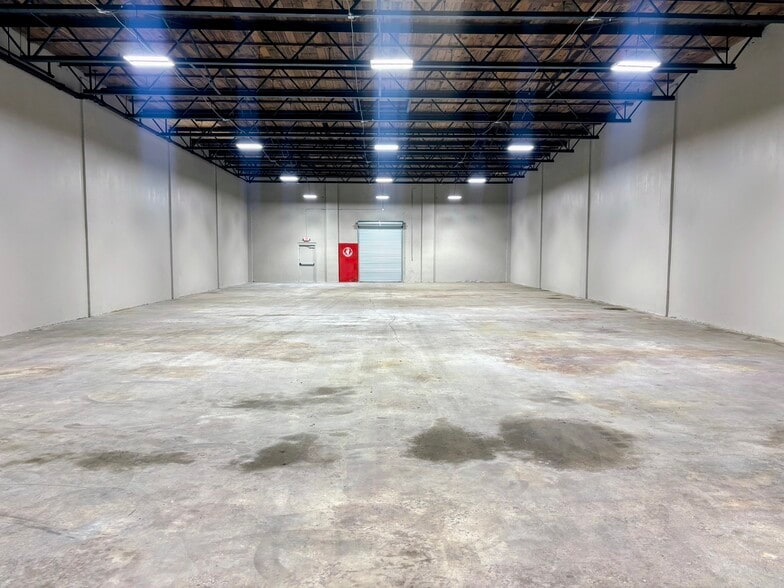 More Photos Of 105 Wood St, Greenville Manufacturing For Lease