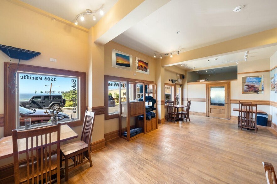 More Photos Of 1505 Pacific Ave NW, Oceanside Hotel For Sale