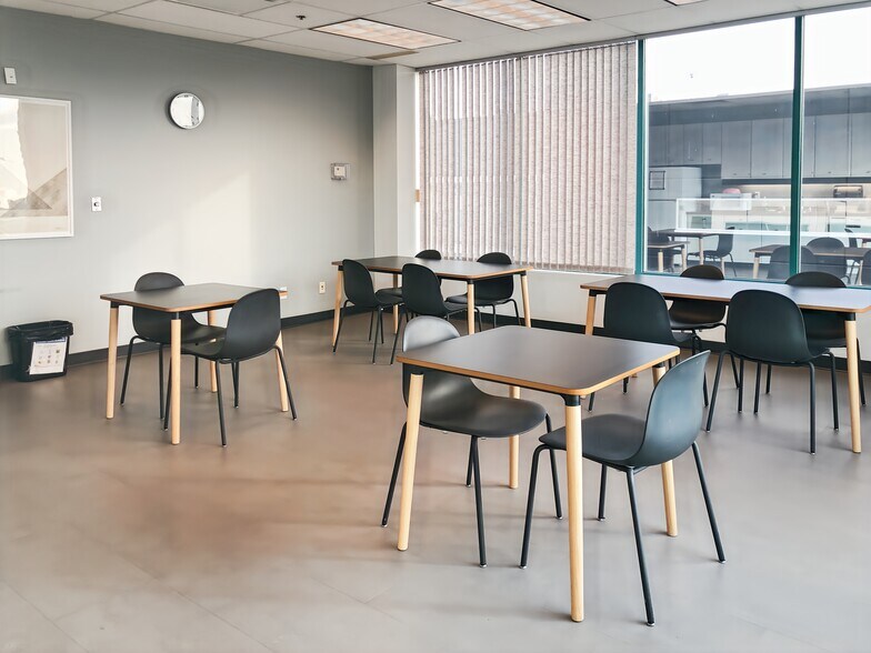 More Photos Of 13353 Commerce Pky, Richmond Coworking Space