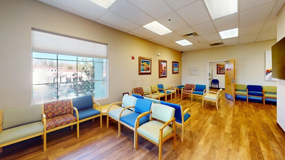 More Photos Of 540 W Plumb Ln, Reno Medical For Lease