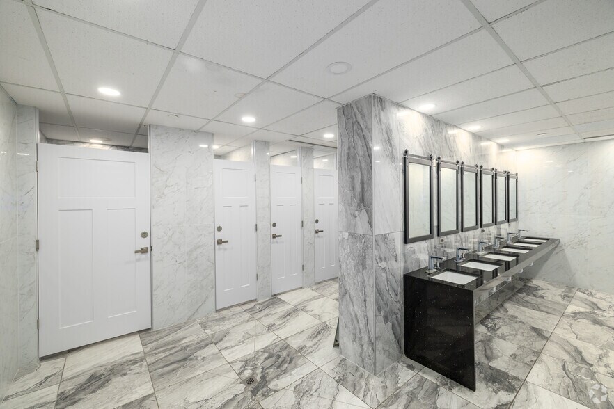 More Photos Of 53 Frontage Rd, Hampton Office For Sale