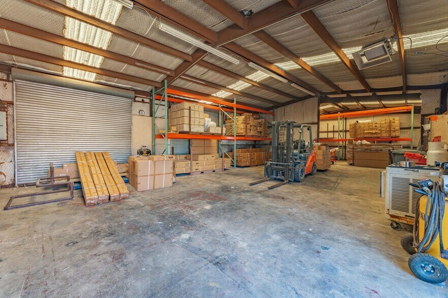 More Photos Of 5346 S US Highway 377, Stephenville Auto Repair For Sale