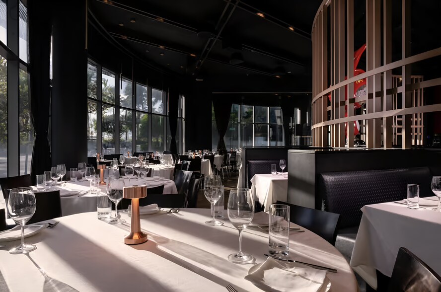 More Photos Of 801 S Pointe Dr, Miami Beach Apartments For Lease