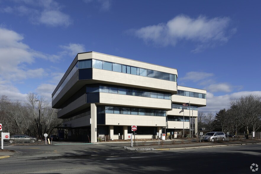 More Photos Of 30 Massachusetts Ave, North Andover Office For Lease