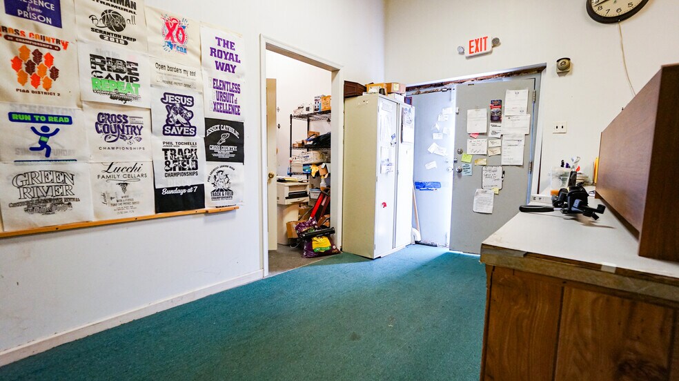 More Photos Of 1031 Price St, Scranton Flex For Sale