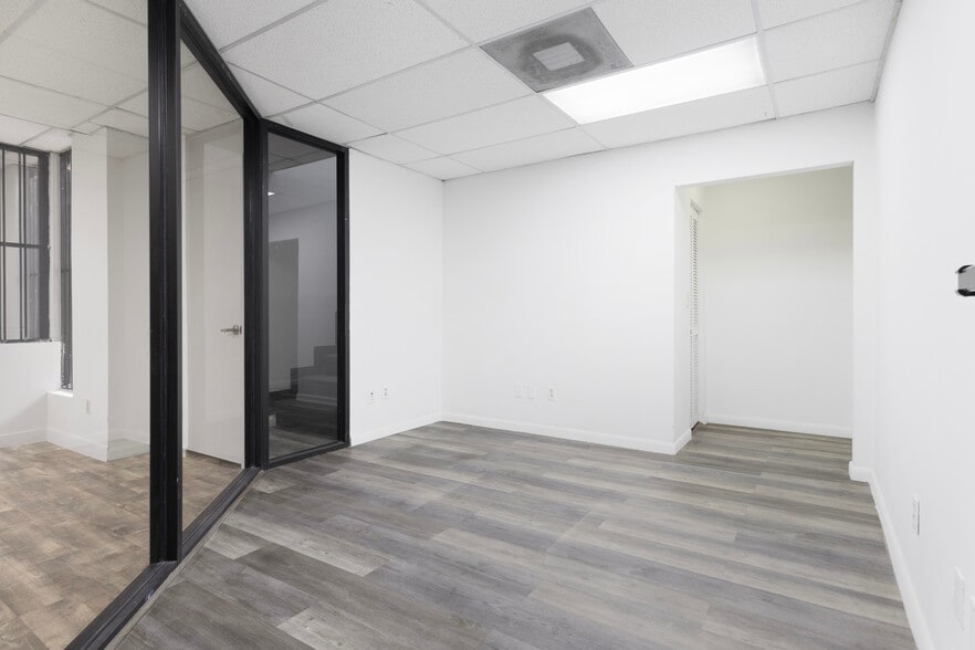 More Photos Of 1740-1742 NW 93rd Ave, Miami Warehouse For Lease