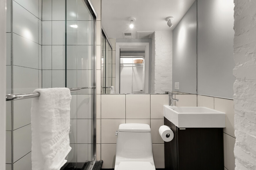More Photos Of 1829 5th St NW, Washington Apartments For Sale