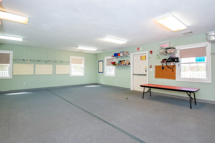 More Photos Of 105 Durham Rd, Dover Daycare Center For Sale