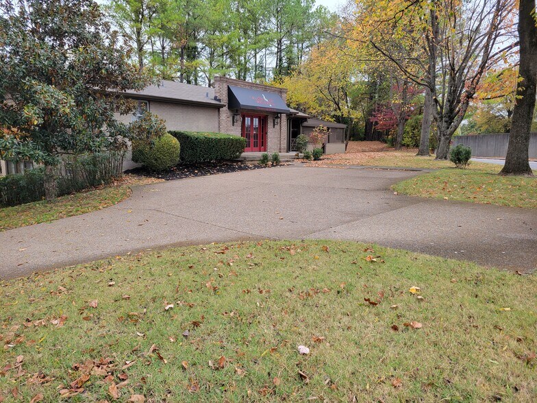 More Photos Of 2709 Bransford Ave, Nashville Office Residential For Sale
