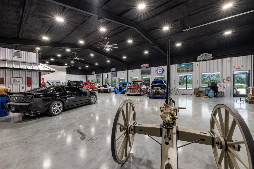 More Photos Of 1229 TX-36, Caldwell General Retail For Sale