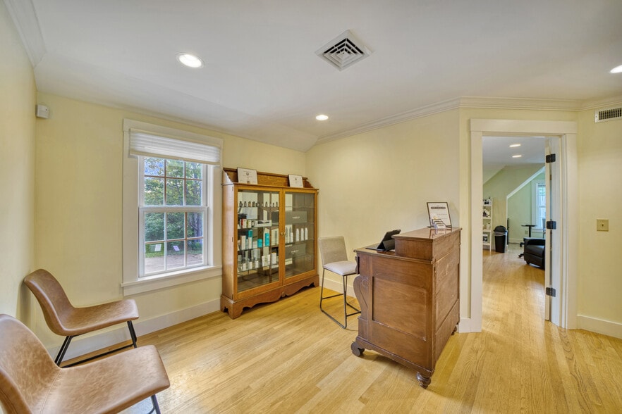 More Photos Of 207-209 Main St, New London Freestanding For Sale