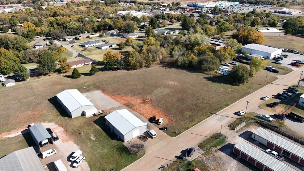 More Photos Of 410 Sigma Pl, Guthrie Warehouse For Lease