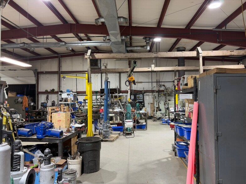 More Photos Of 115 Leonard Dr, Groton Service For Lease