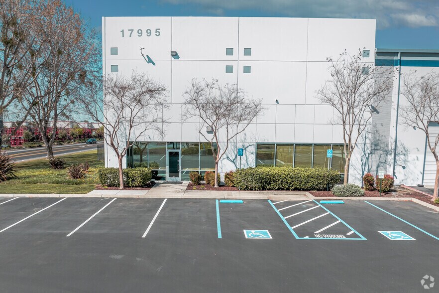 More Photos Of 17995 Murphy Pky, Lathrop Industrial For Sale