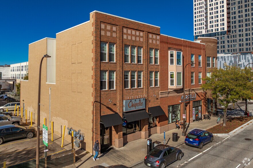 More Photos Of 24 University Ave NE, Minneapolis Office For Lease