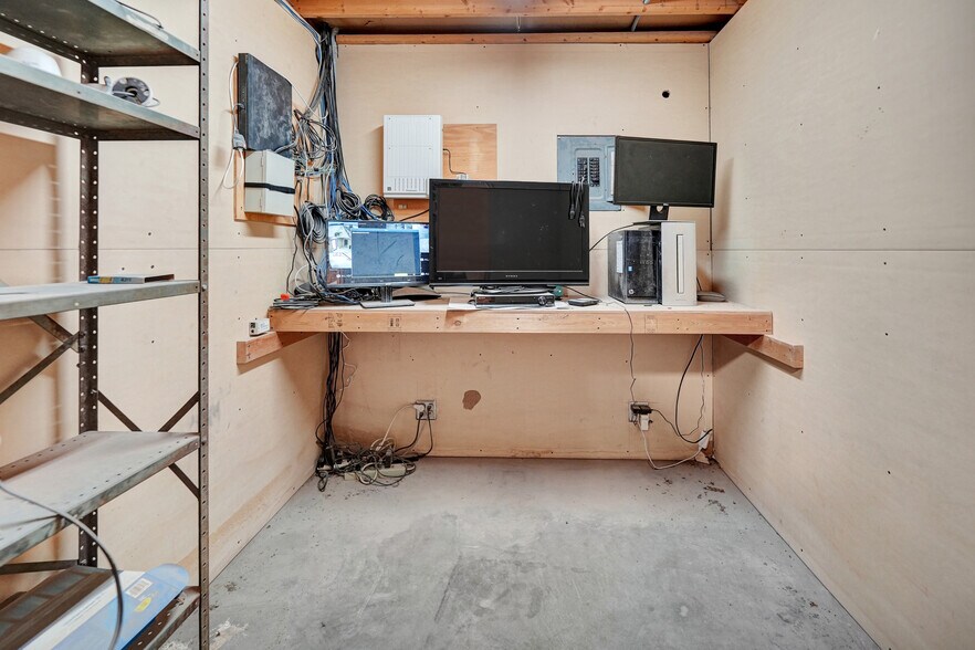 More Photos Of 5508 S FM 1788, Midland Warehouse For Lease