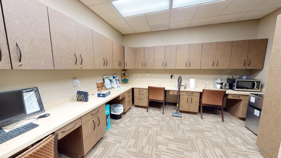 More Photos Of 16040 Park Valley Dr, Round Rock Medical For Lease