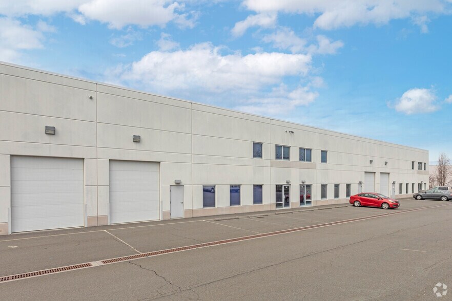 More Photos Of 22831 Silverbrook Center Dr, Sterling Warehouse For Lease