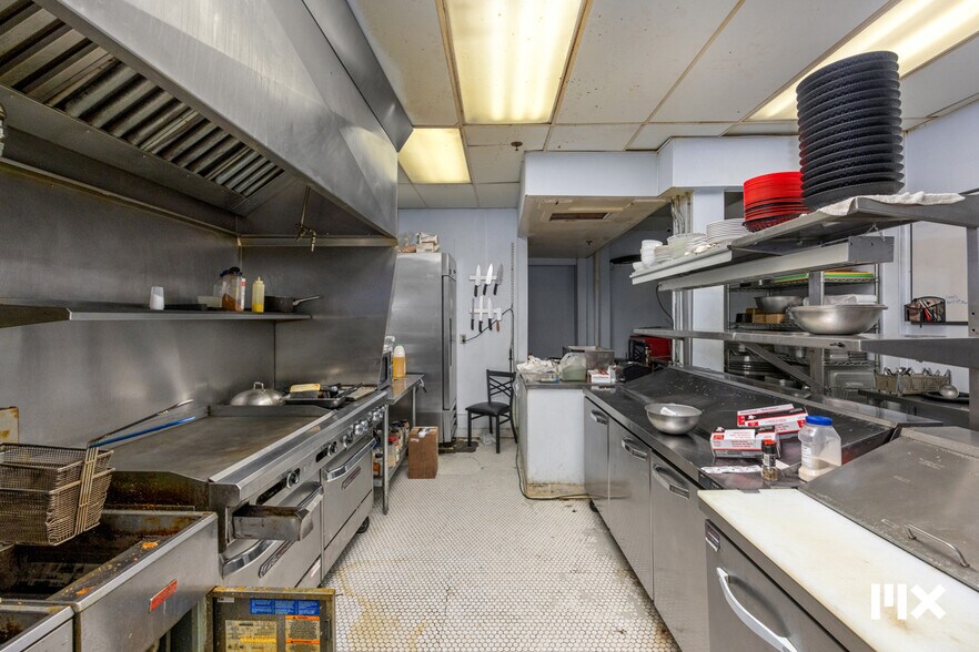 More Photos Of 139 Pearl St NW, Grand Rapids Multifamily For Sale