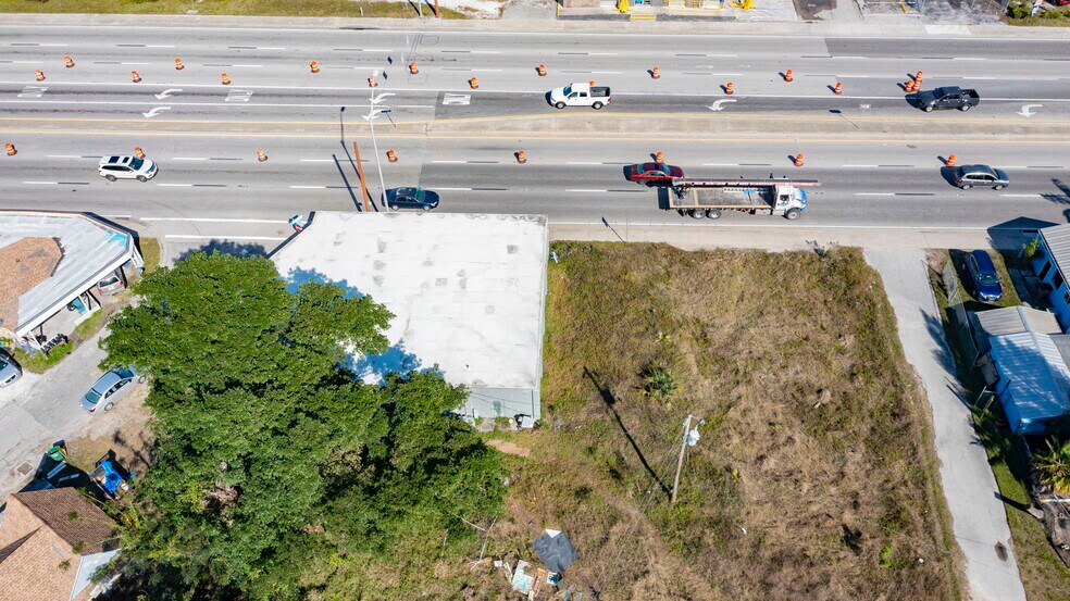More Photos Of , North Fort Myers General Retail For Sale