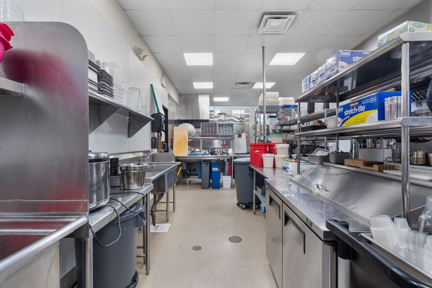 More Photos Of 2144-2146 Colorado Blvd, Los Angeles Restaurant For Sale