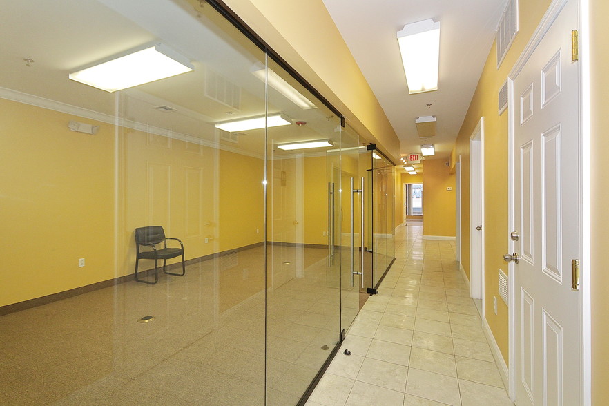 More Photos Of 180 Ferry St, Newark Storefront Retail Office For Lease