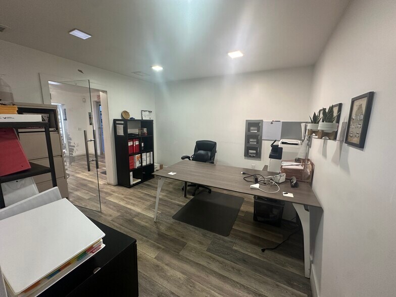 More Photos Of 3325 NW 36th St, Miami Auto Repair For Sale