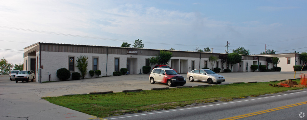 Primary Photo Of 5820-5830 Shakespeare Rd, Columbia Light Distribution For Lease