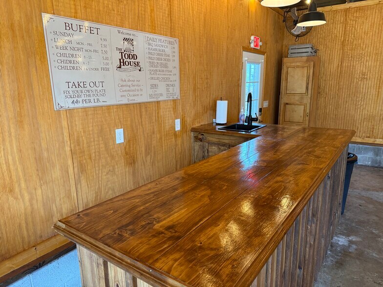More Photos Of 102 Live Oak St, Tabor City Restaurant For Sale