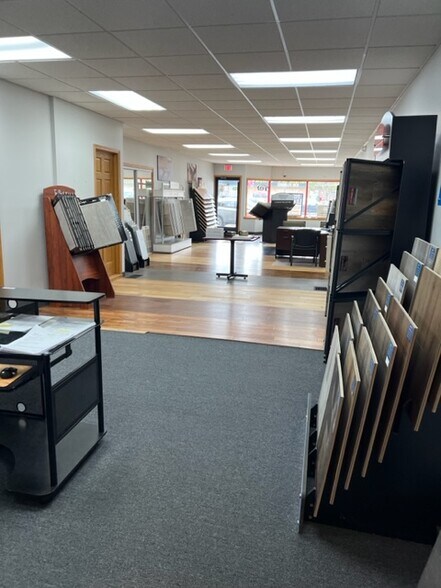 More Photos Of 311-313 Central Ave, Osseo Storefront Retail Office For Sale