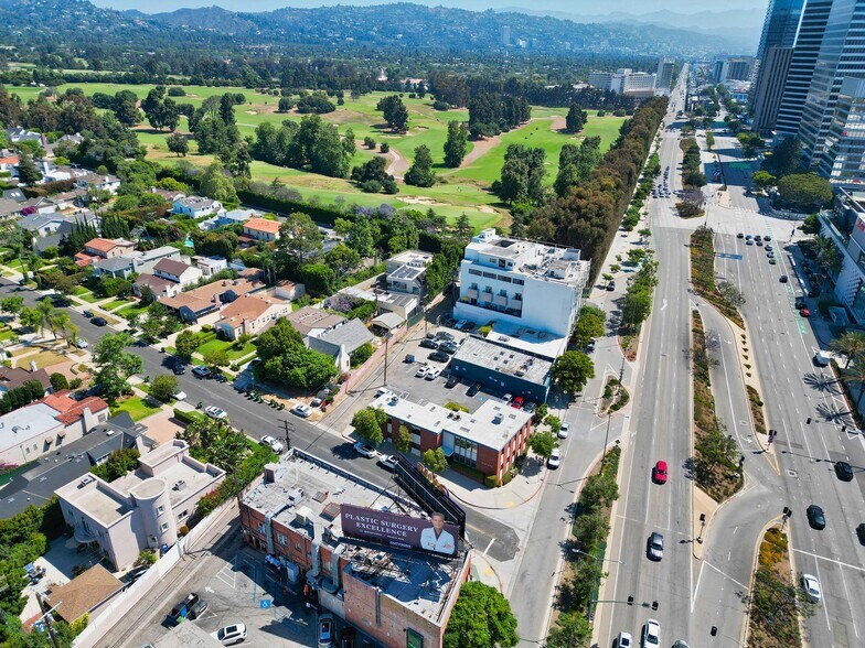 More Photos Of 10231 Santa Monica Blvd, Los Angeles Medical For Sale
