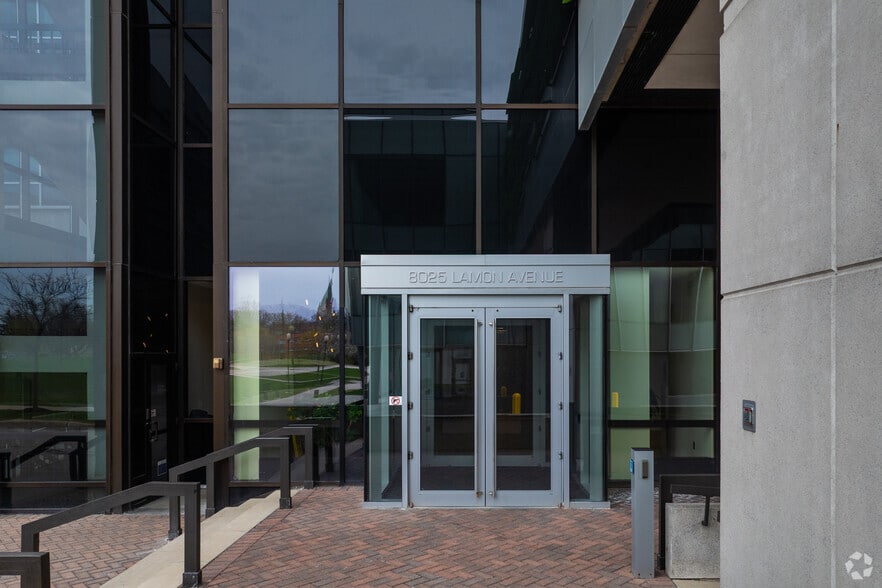 More Photos Of 8025 Lamon Ave, Skokie Office For Sale