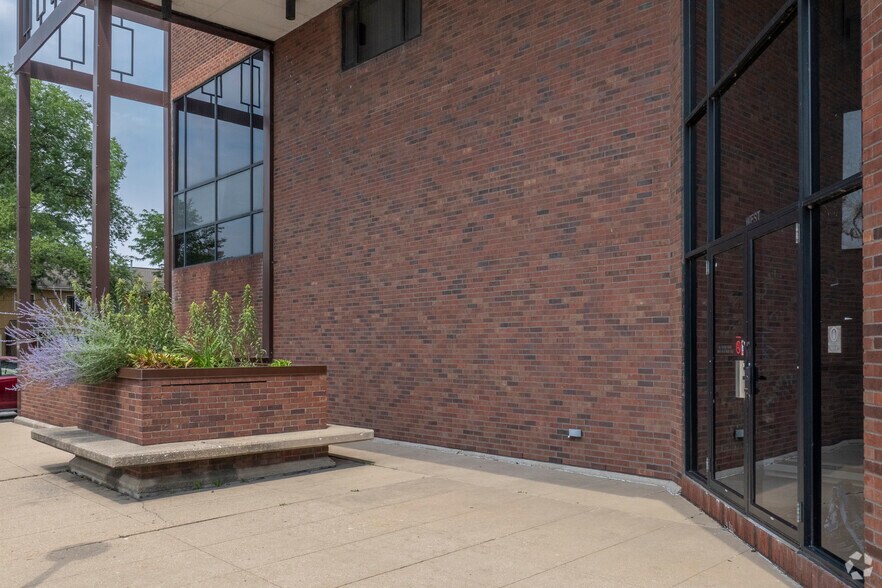 More Photos Of 1020 Regent St, Madison Medical For Lease